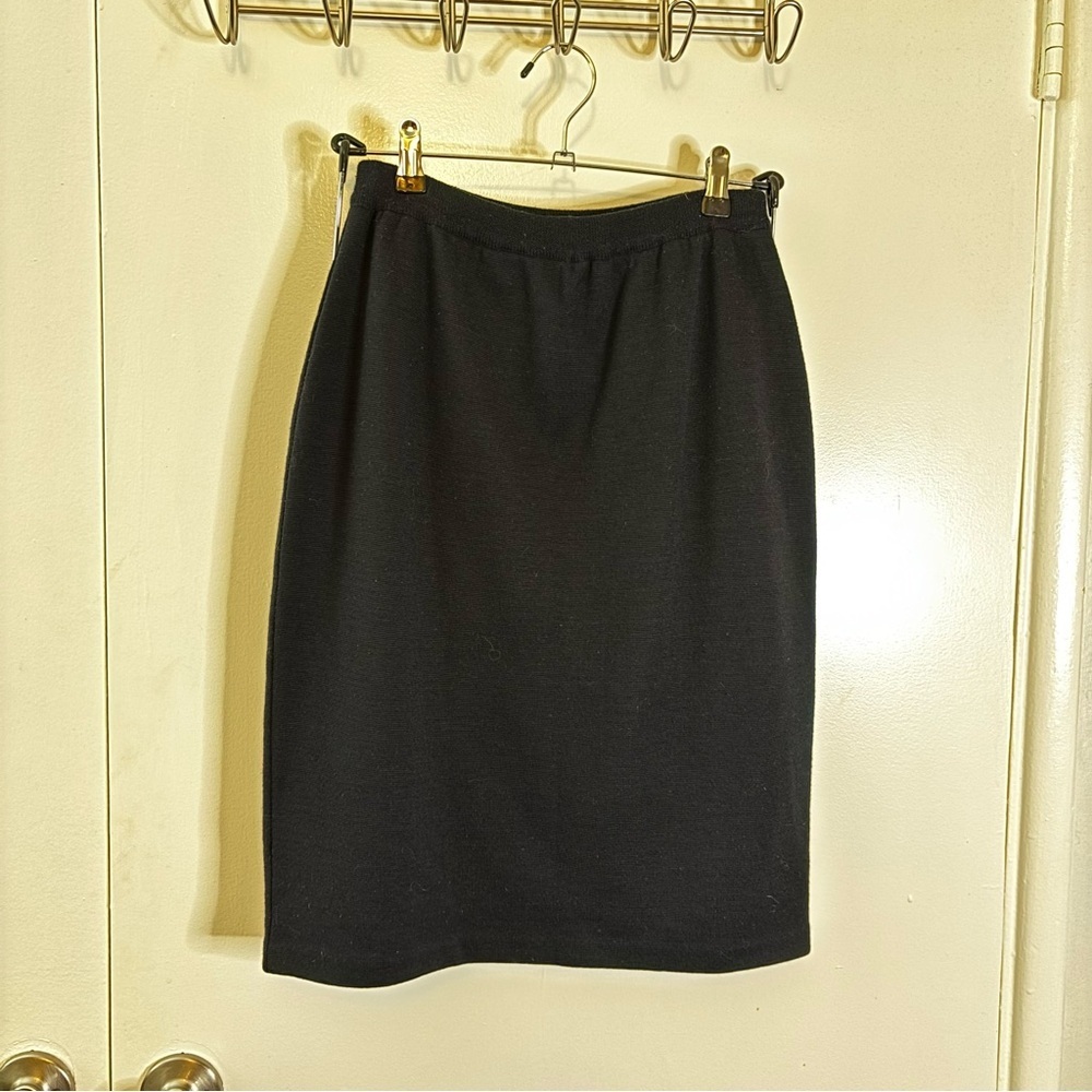 Classic Black Women's Knit Pencil Skirt Size M